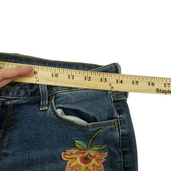 Old Navy Rockstar Mid-Rise Embroidered Floral Skinny Jeans Womens 6 Blue Denim - Picture 9 of 16